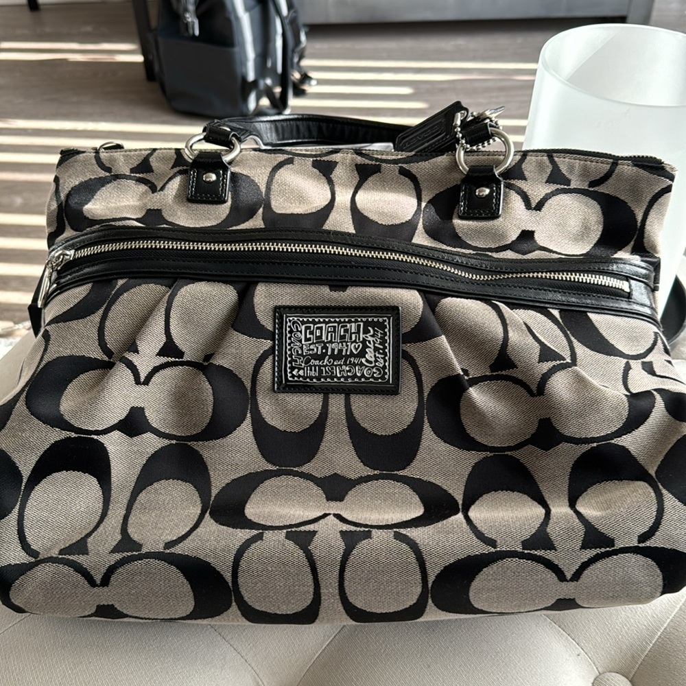 Coach Handbag - Picture 2 of 2